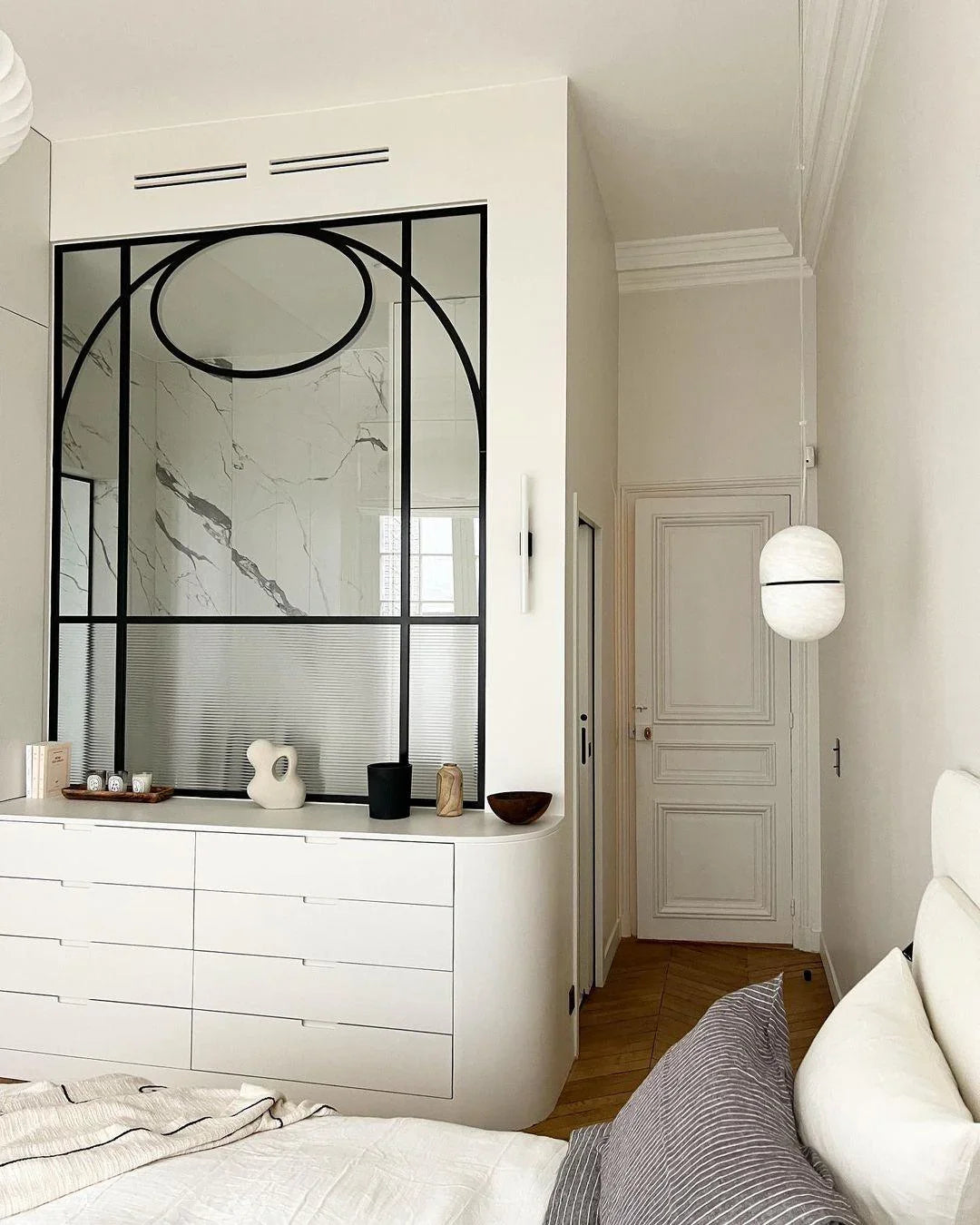 Alabaster Capsule Shaped Oval Pendant Lamp