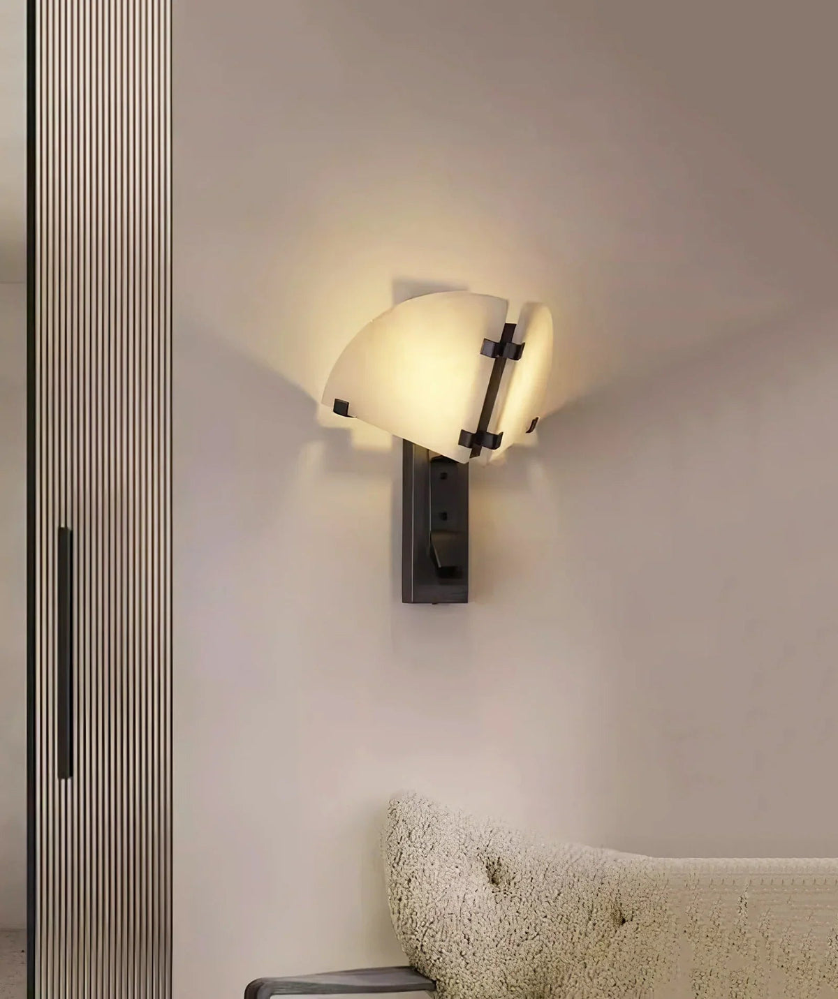 Alabaster Dione Wall Light