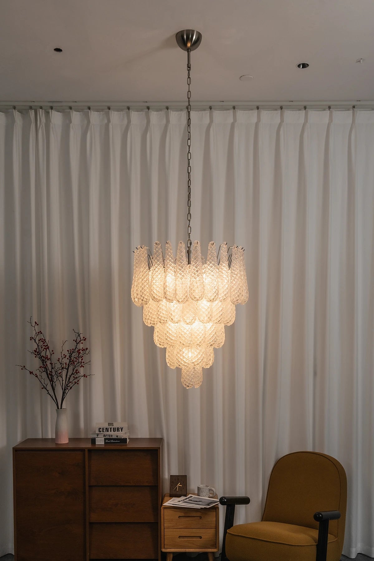 Amaris Tiered Teardrop Glass Chandelier