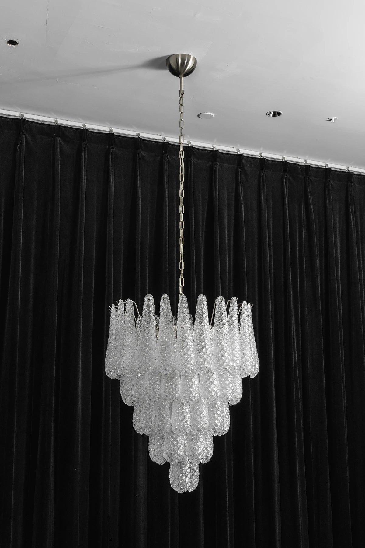Amaris Tiered Teardrop Glass Chandelier