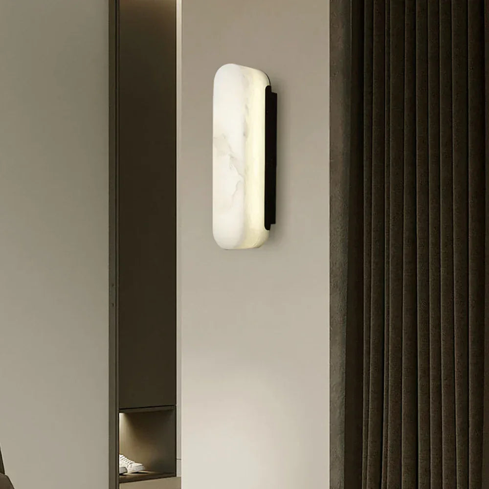 Luxury Alabaster Vertical Wall Lamp