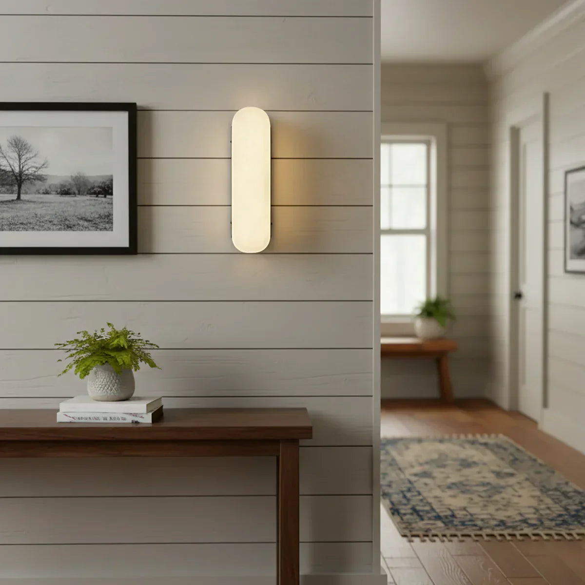 Luxury Alabaster Vertical Wall Lamp