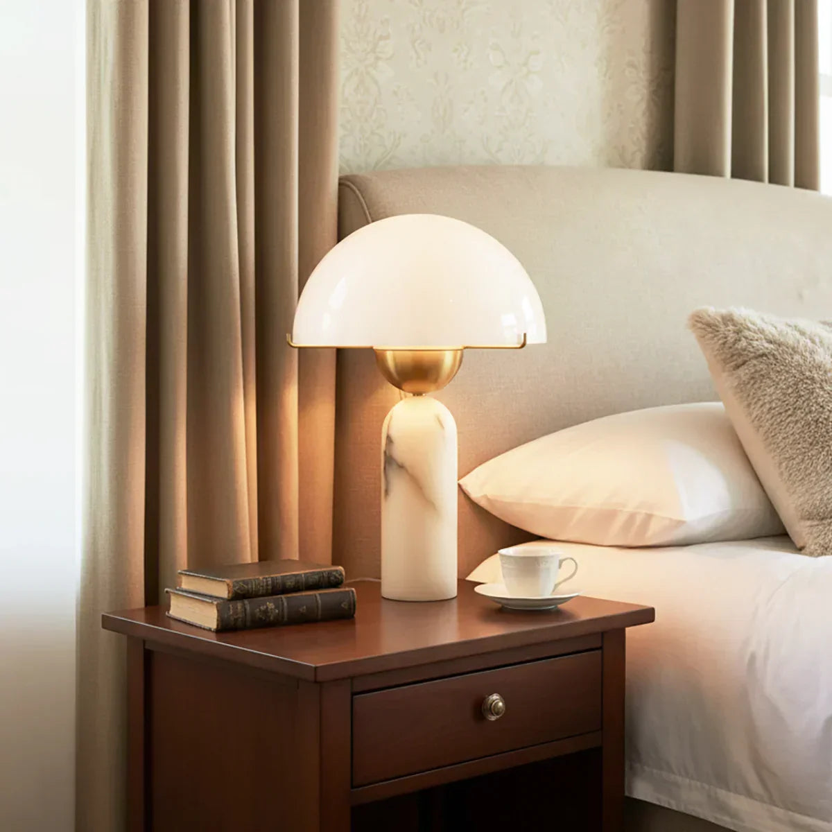 Alabaster Peono Table Lamp