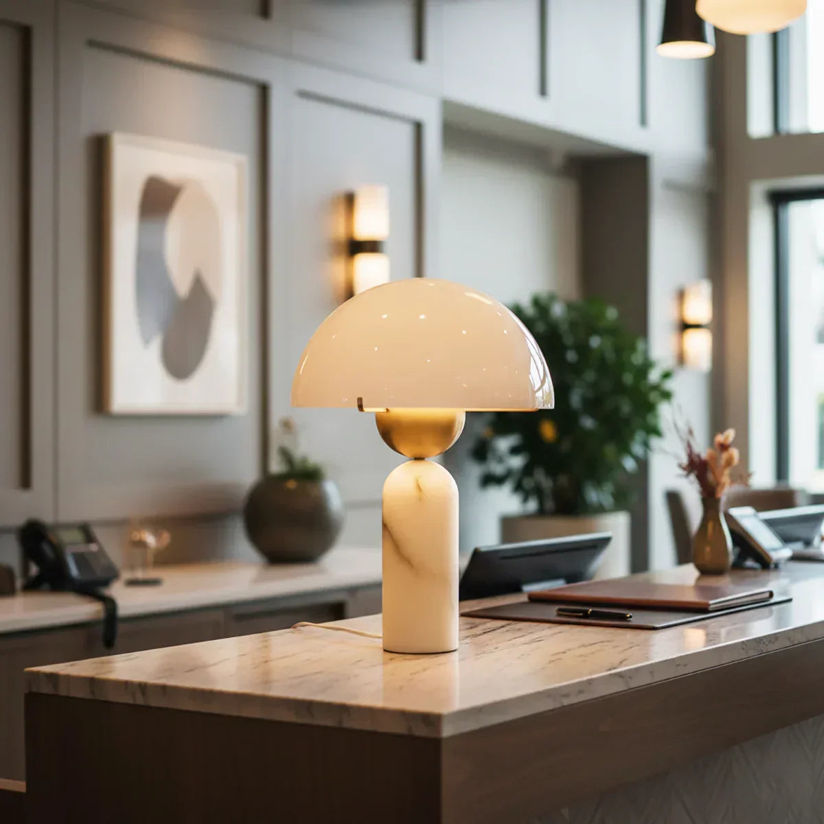Alabaster Peono Table Lamp