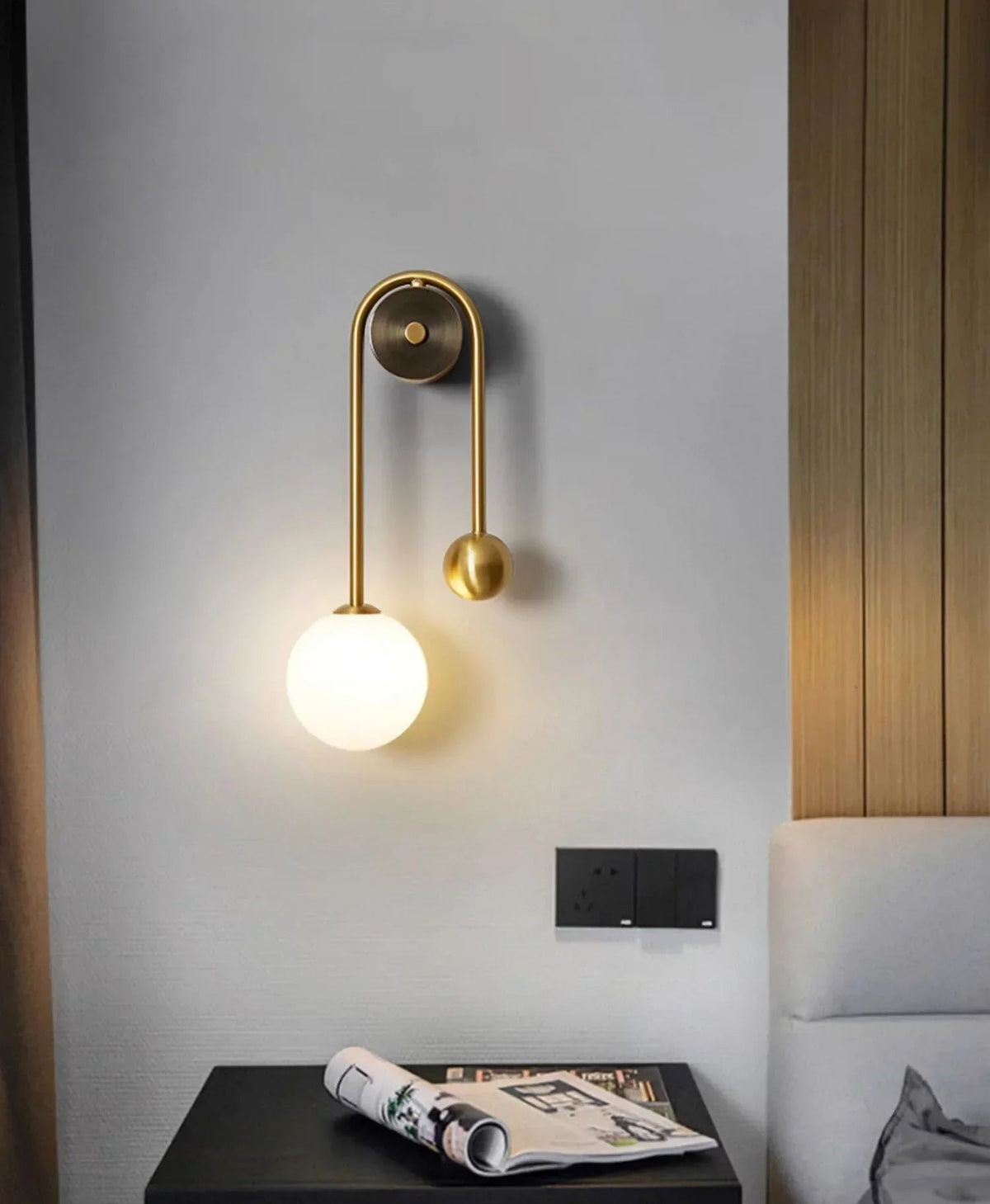 Spherical Light Luxury Wall Lamp