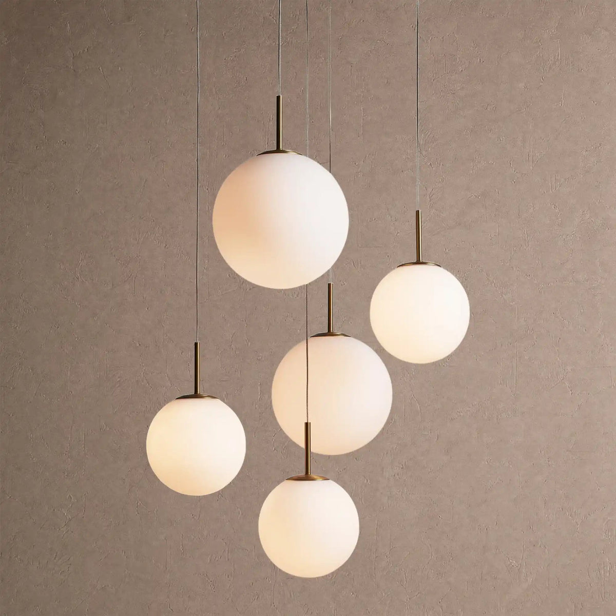 Casens round LED chandelier - 5-Light 28'' / Matte Opal