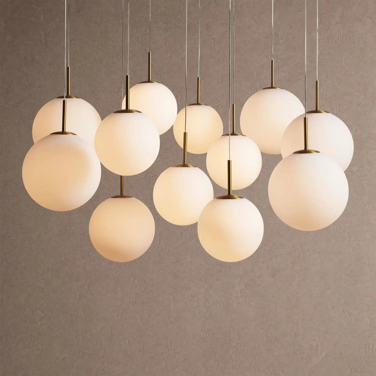 Casens round LED chandelier - 12-Light 43'' / Matte Opal