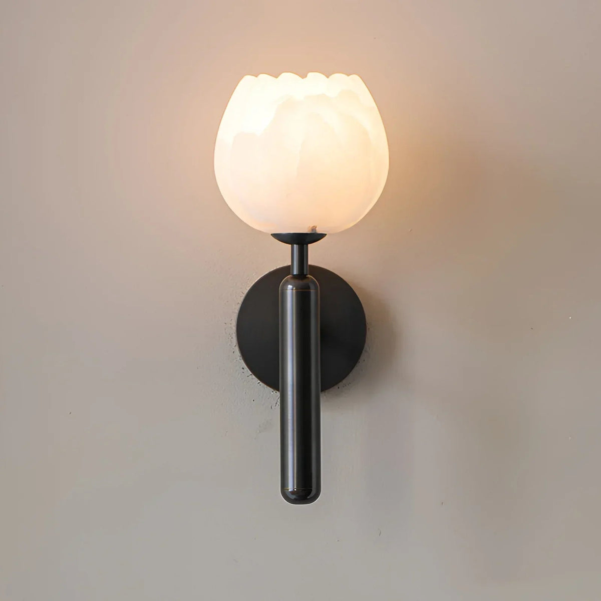 Alabaster Mian Wall Lamp