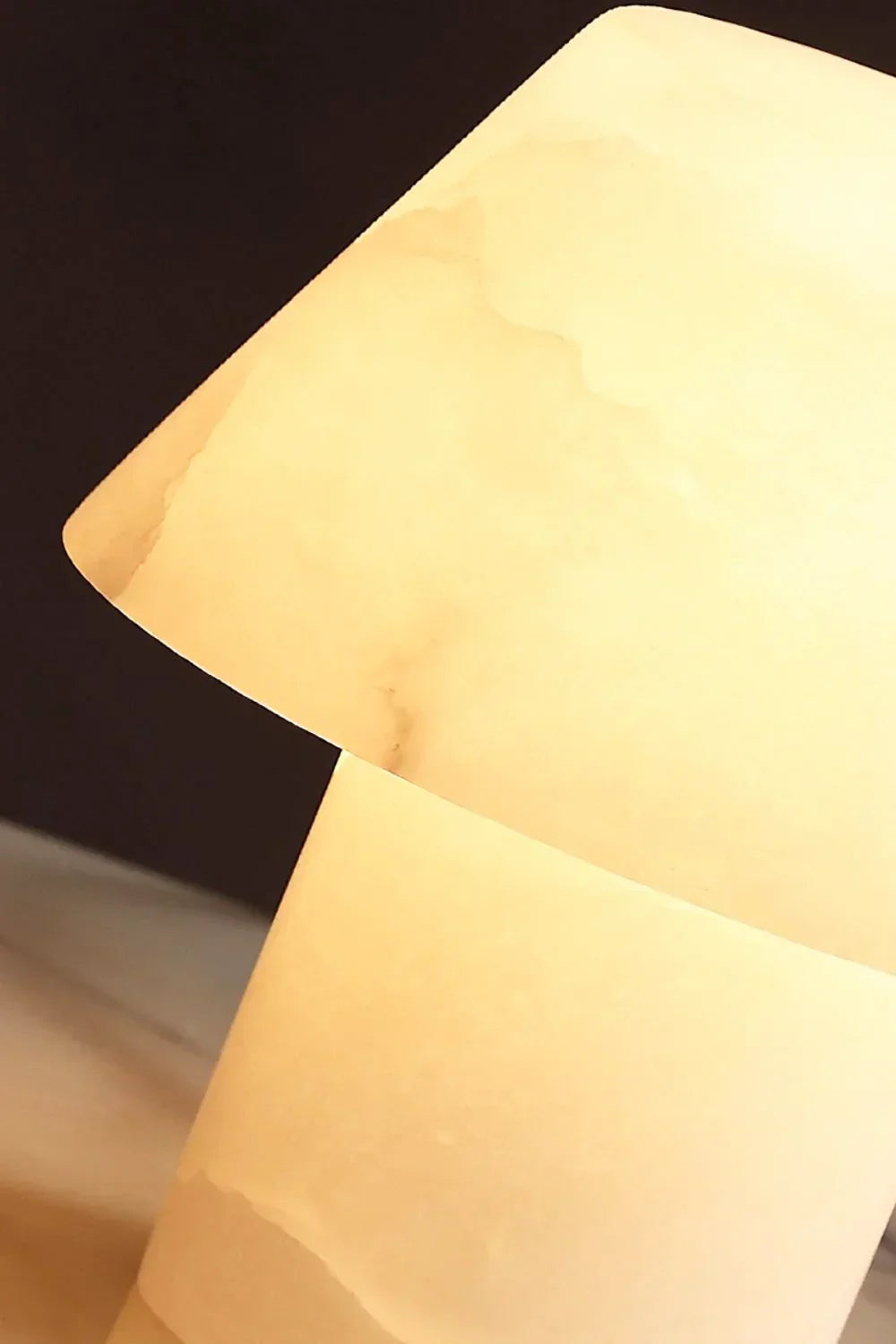 Alabaster Parachilna Petra Tapered Table Lamp