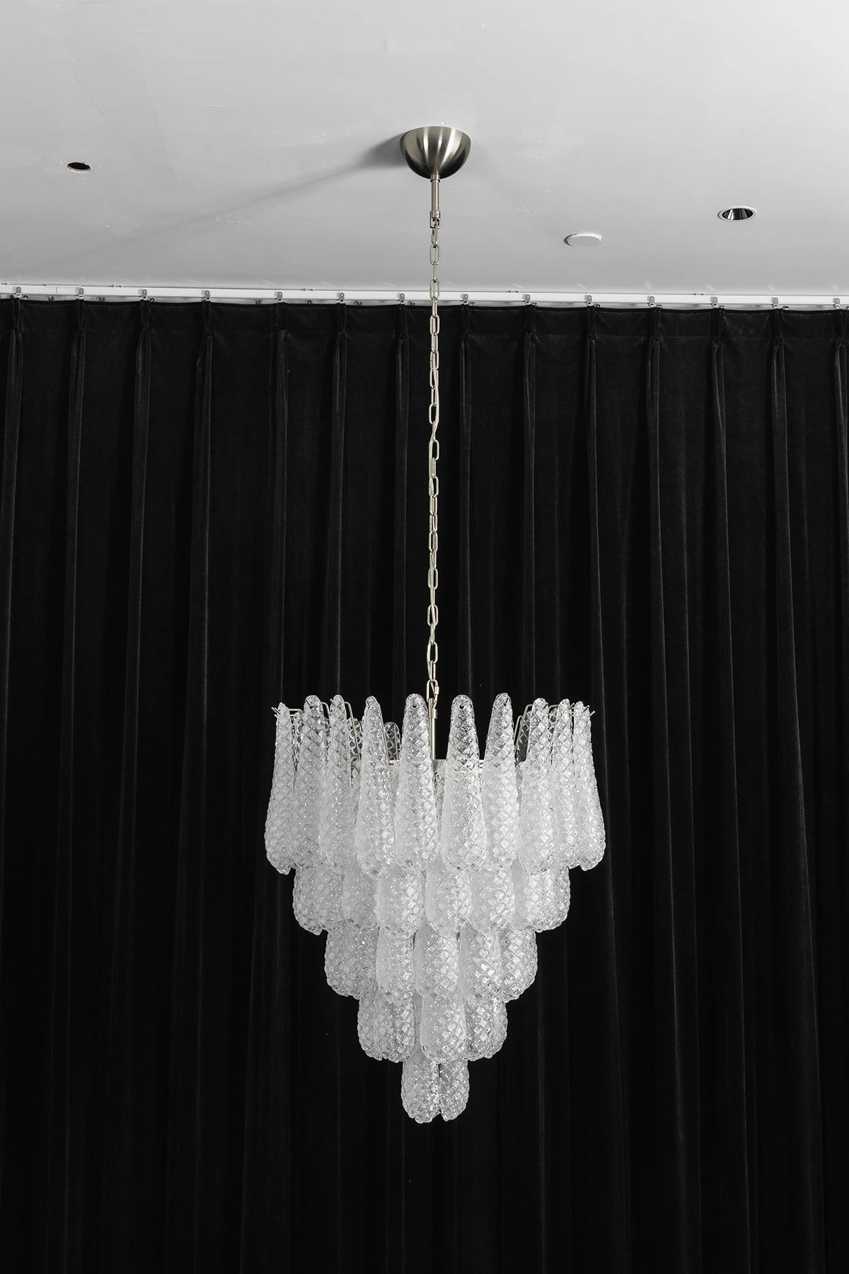 Amaris Tiered Teardrop Glass Chandelier