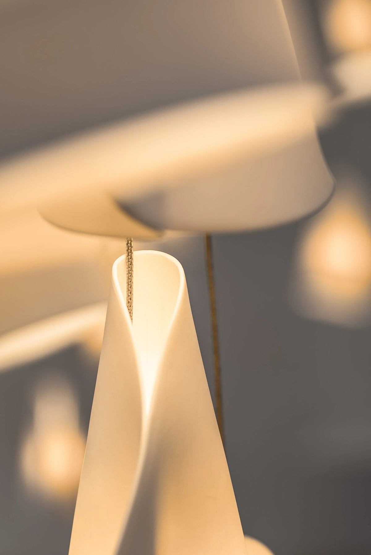 Porcelain Cascade Cluster Pendant Light